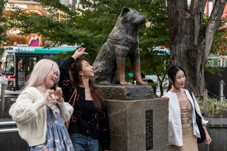 Ο πιο πιστός σκύλος της Ιαπωνίας γίνεται «100 ετών»