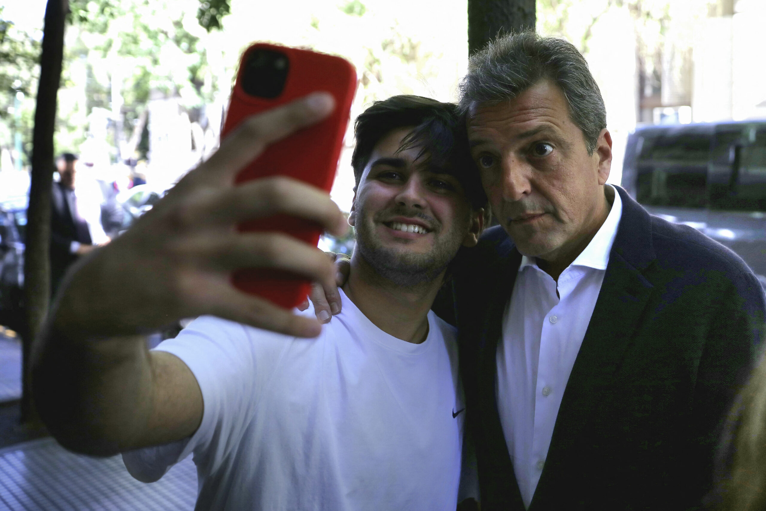 Εκλογές στην Αργεντινή: Ο Μάσα και ο Μιλέι κλείνουν τις εκστρατείες τους