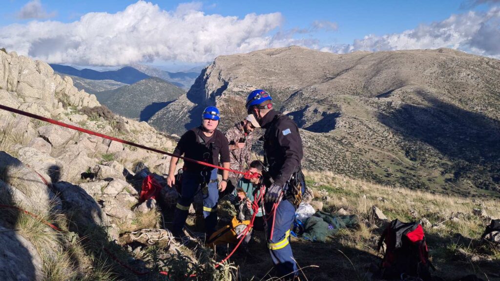 Πάτρα: Διάσωση σκύλου από την 6η ΕΜΑΚ – Έπεσε σε σπήλαιο της Αργολίδας