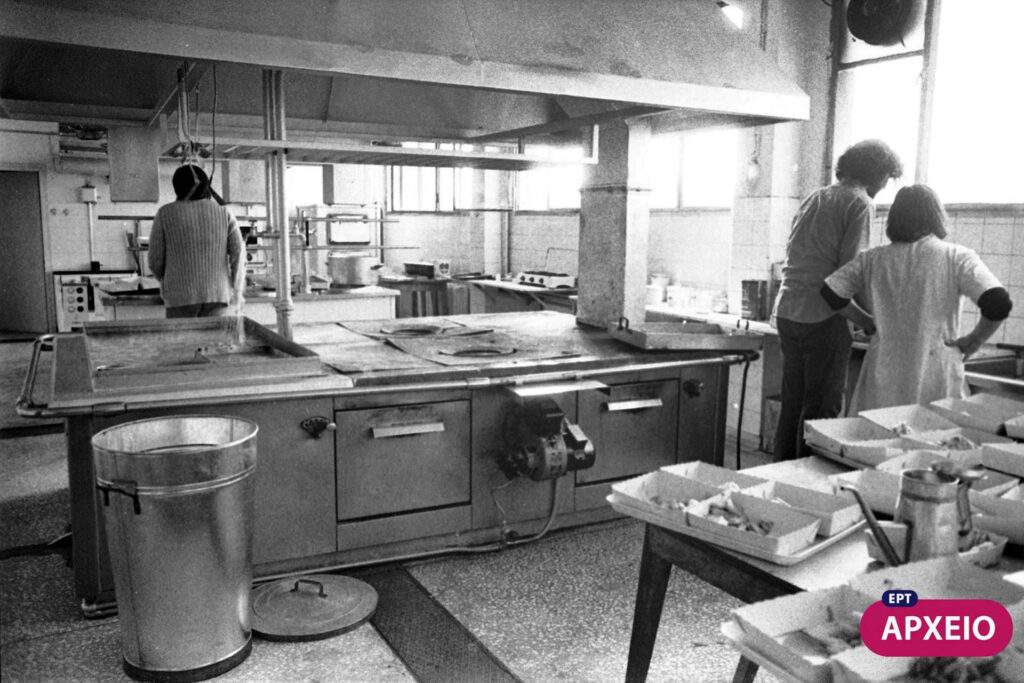 50 χρόνια Πολυτεχνείο: Μια περιήγηση στην φωτογραφική έκθεση του Αριστοτέλη Σαρρηκώστα