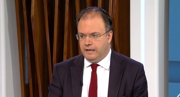 Θ. Θεοχαρόπουλος: Τα πράγματα είναι πολύ σοβαρά για να αντιμετωπίζονται με αναρτήσεις και με τουίτ