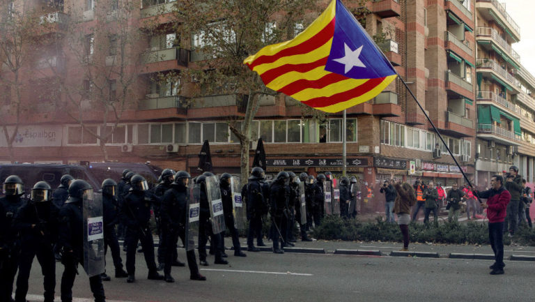Το νομοσχέδιο περί αμνηστίας περίπου 400 ατόμων κατατίθεται στη Βουλή – Απόπειρα συμφιλίωσης Μαδρίτης και Βαρκελώνης