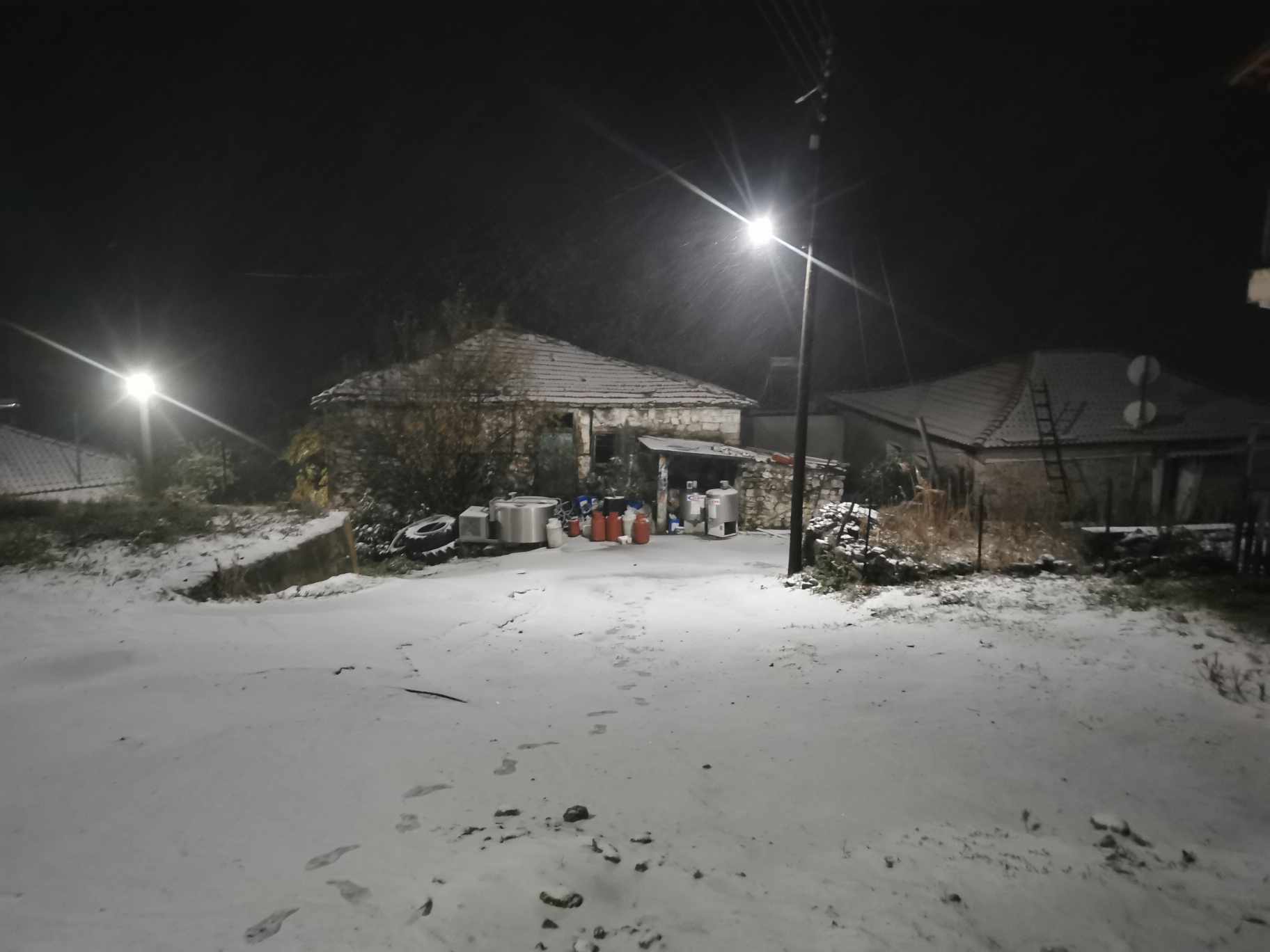 367976929_333920732598042_994537718663687656_n Επελαύνει η κακοκαιρία Bettina: Ποιες περιοχές ντύθηκαν στα λευκά