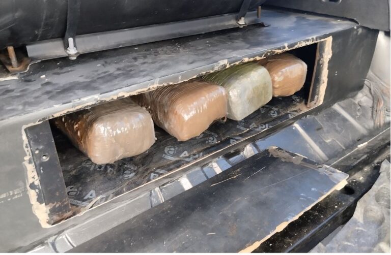Θεσπρωτία: Εντοπίστηκαν περίπου 75 κιλά  κάνναβης σε κρύπτες αυτοκινήτου