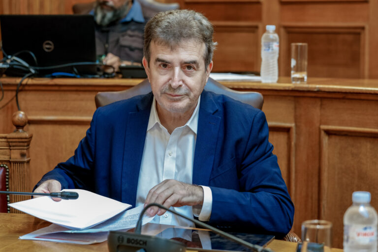 Μ. Χρυσοχοΐδης: Οικονομικά και άλλα κίνητρα στους γιατρούς – Ψηφιακά οι νέες προσλήψεις – Προτεραιότητα όσων ασθενών έχουν ταλαιπωρηθεί, στις λίστες χειρουργείων