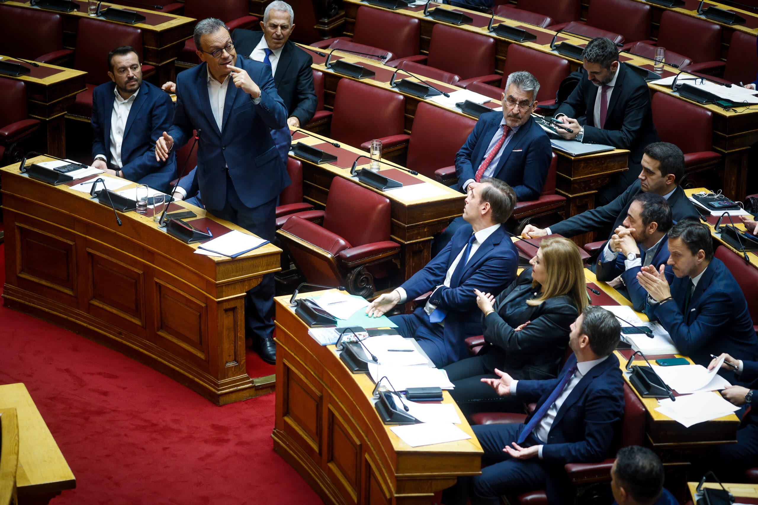 Βουλή – Τραγωδία στα Τέμπη: Νέα αντιπαράθεση κατά τη συζήτηση για σύσταση Εξεταστικής  – Πυρά Φάμελλου και Ανδρουλάκη κατά Βορίδη