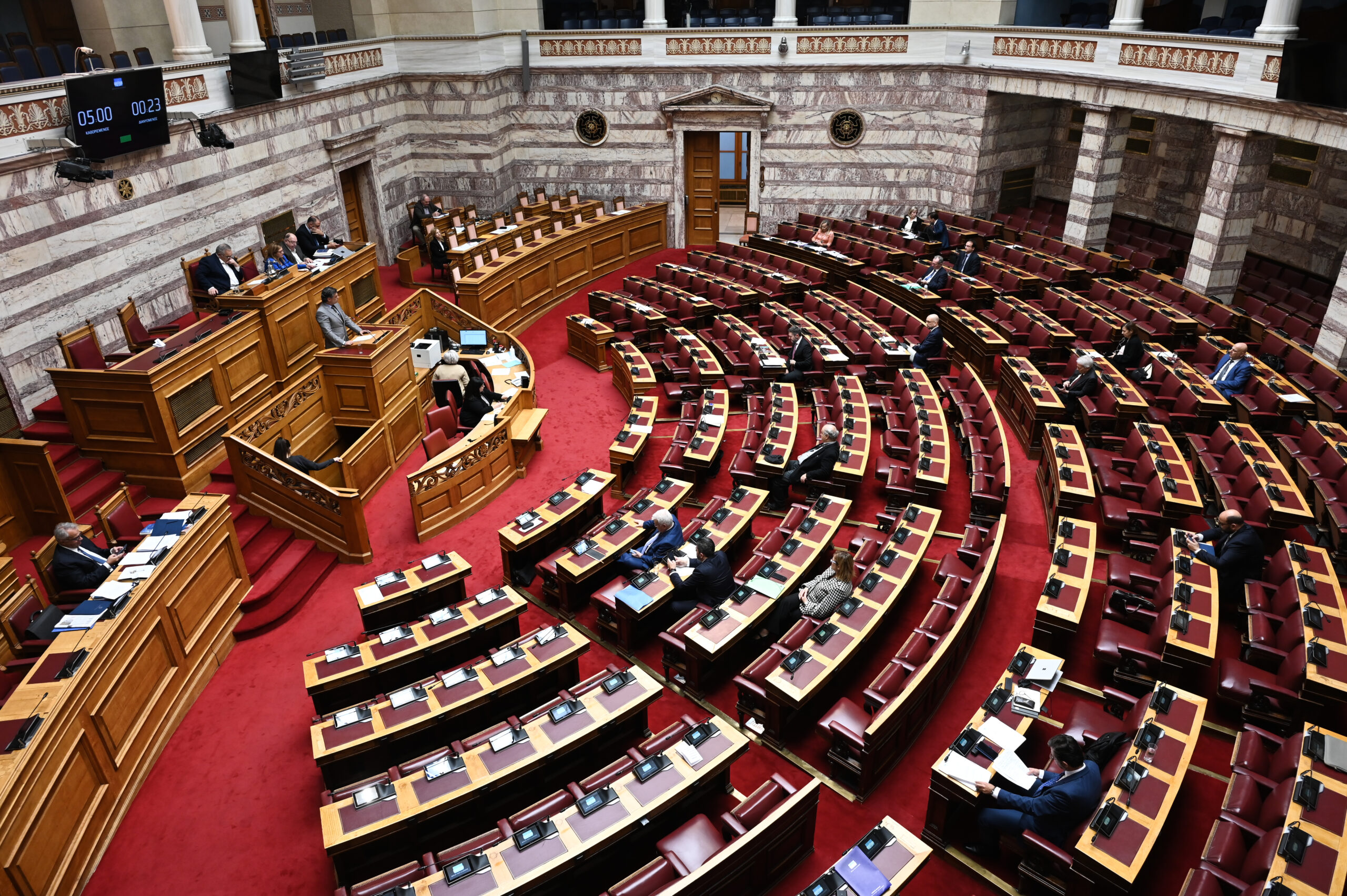 Δυστύχημα στα Τέμπη – Πρόταση για εξεταστική από ΚΚΕ: Συζήτηση σε υψηλούς τόνους στη Βουλή, με σφοδρή αντιπαράθεση και αλληλοκατηγορίες