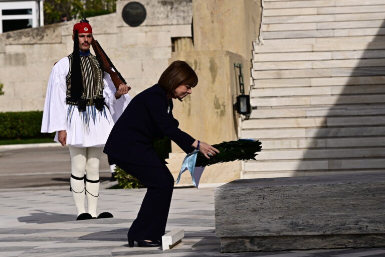 Hμέρα Ενόπλων Δυνάμεων: Στις εορταστικές εκδηλώσεις η Κ. Σακελλαροπούλου – Το μήνυμα στους ενστόλους