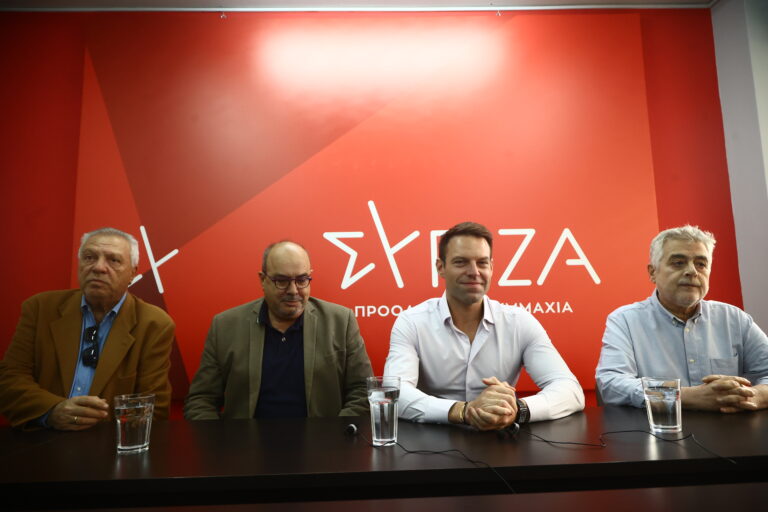 Την πρώτη επίσκεψη στα γραφεία του ΣΥΡΙΖΑ-ΠΣ στη Θεσσαλονίκη έκανε ο Στέφανος Κασσελάκης- «Ο κόσμος έχει χαμόγελο και θα πάμε όλοι μαζί δυνατά μπροστά»