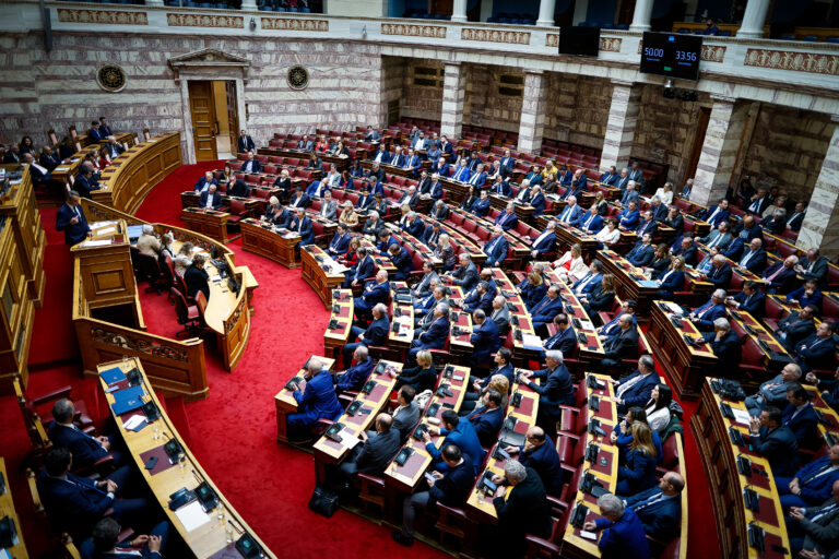 Βουλή: Το σχέδιο για την επόμενη ημέρα σε Θεσσαλία και Έβρο – Σφοδρή κριτική από την αντιπολίτευση