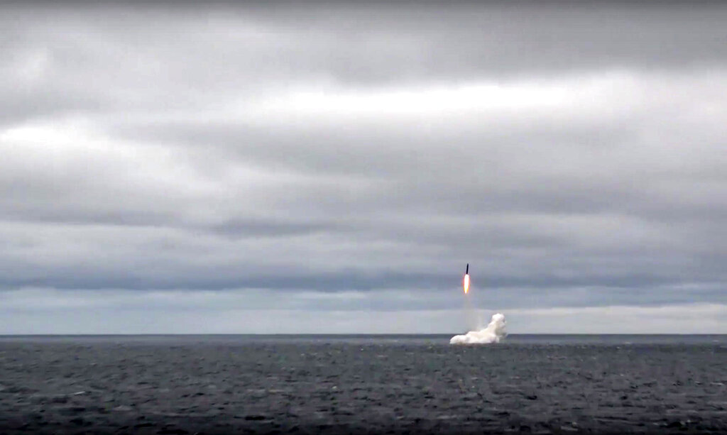 Επιτυχημένη δοκιμή διηπειρωτικού βαλλιστικού πυραύλου μεγάλου βεληνεκούς ανακοίνωσε η Ρωσία