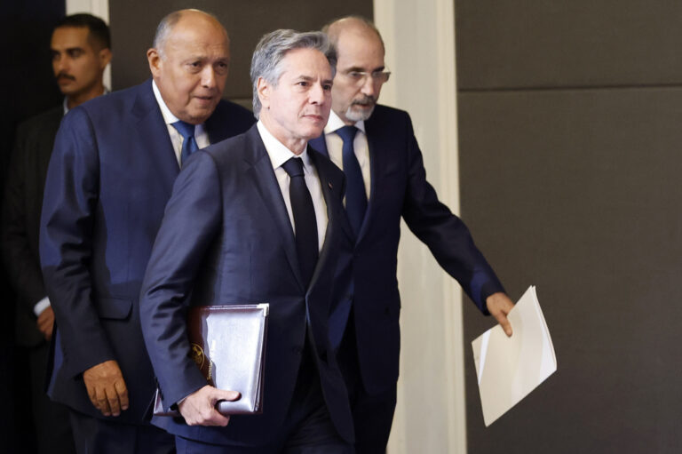Μπλίνκεν: Μια κατάπαυση του πυρός θα επέτρεπε την ανασύνταξη της Χαμάς