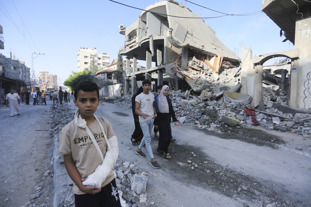 Israel Palestinians Σφίγγει ο κλοιός στη Γάζα: Νεκρά παιδιά από επιδρομή σε προσφυγικό καταυλισμό – Συλλήψεις μελών της Χαμάς στη Δυτική Όχθη