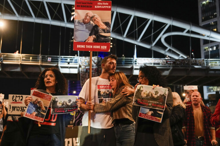 Haaretz: Στο πλαίσιο της συμφωνίας για τους ομήρους θα απελευθερωθούν 30 παιδιά, 8 μητέρες και 12 γυναίκες