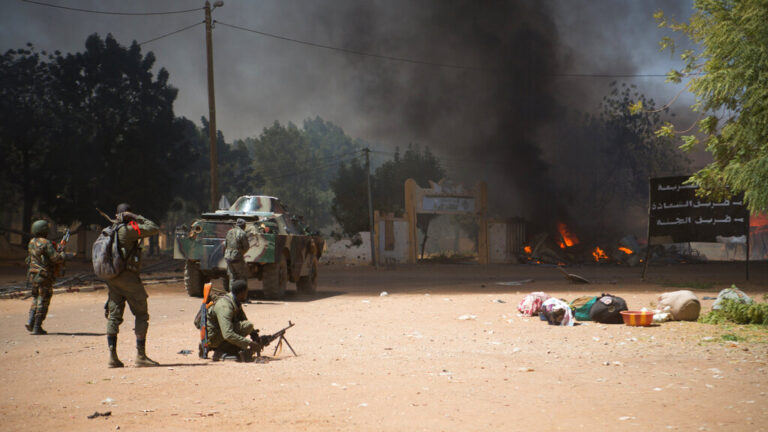 Μαλί: 22 κυανόκρανοι τραυματίστηκαν από αυτοσχέδιους εκρηκτικούς μηχανισμούς