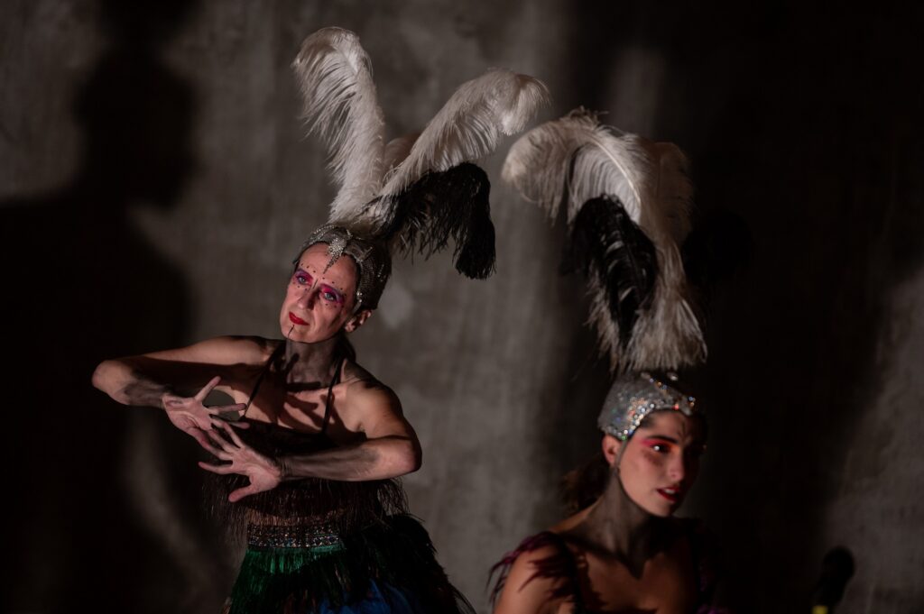 Παράταση για την παράσταση χορού “Amazing” – Ένα ντελίριο αδρεναλίνης κι έντονων εικόνων για τον συλλογικό φόβο