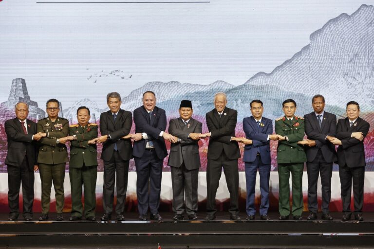 ASEAN: Οι υπουργοί άμυνας συναντώνται στην Τζακάρτα