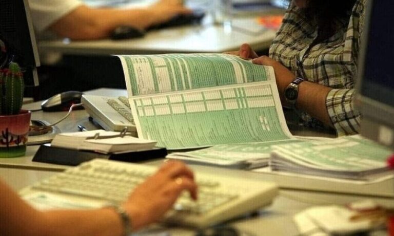 Ο. Τσάπαλος: Μειωμένο φόρο θα πληρώσουν οι ελεύθεροι επαγγελματίες που είναι παράλληλα μισθωτοί ή συνταξιούχοι