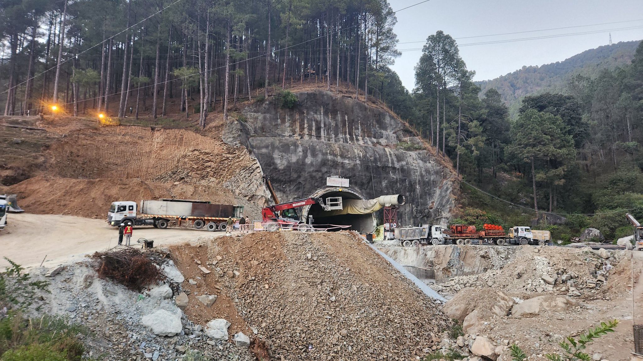 INDIA tunnel