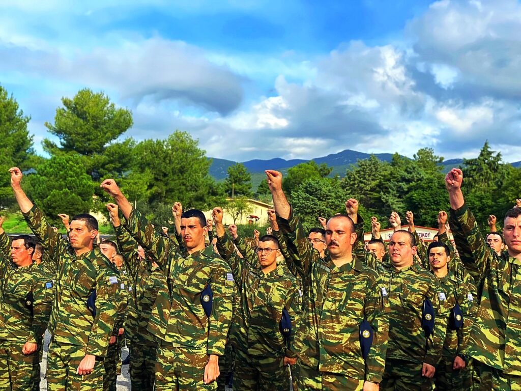 Καλαμάτα: Ορκωμοσία νεοσυλλέκτων οπλιτών στο 9ο Σύνταγμα Πεζικού ύστερα από 5,5 χρόνια (φωτογραφίες)