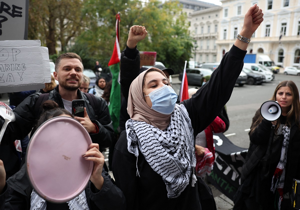 Λονδίνο: Δημόσια αντιπαράθεση για τις φιλοπαλαιστινιακές διαδηλώσεις το «Σαββατοκύριακο μνήμης» – Παρέμβαση Σούνακ