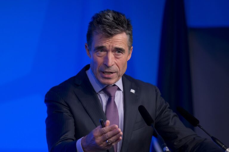 NATO: Η πρόταση για την ένταξη της Ουκρανίας του πρώην Γ.Γ. Αντρέας Ράσμουσεν