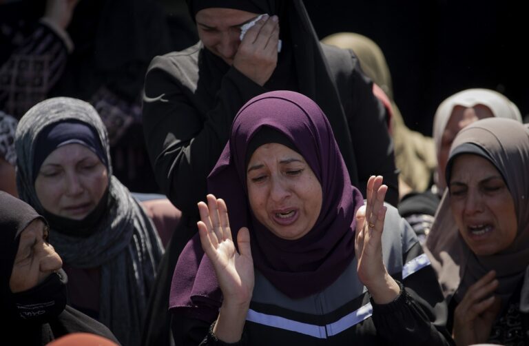 Δυτική Όχθη: Σε τουλάχιστον έξι νεκρούς ανεβάζουν τα θύματα οι Παλαιστίνιοι από τις πρωινές συγκρούσεις με τον ισραηλινό στρατό