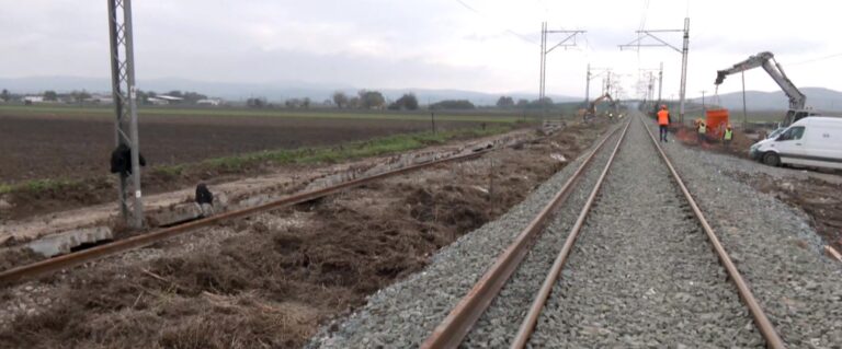 Αυτοψία της ΕΡΤ στο σιδηροδρομικό δίκτυο της Θεσσαλίας
