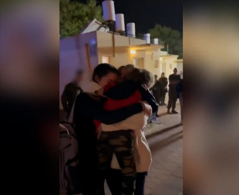 Πόλεμος Ισραήλ – Χαμάς: Απελευθερώθηκαν 11 ισραηλινοί όμηροι και 33 Παλαιστίνιοι – Διήμερη παράταση της εκεχειρίας