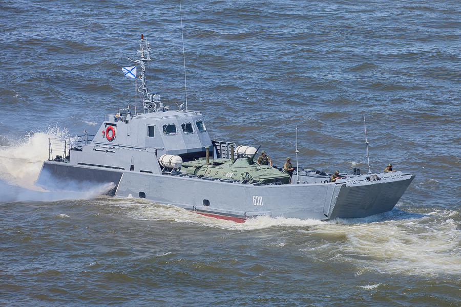 Δύο ρωσικά αποβατικά σκάφη βυθίστηκαν από ουκρανικά USV στην Κριμαία, λέει το Κίεβο