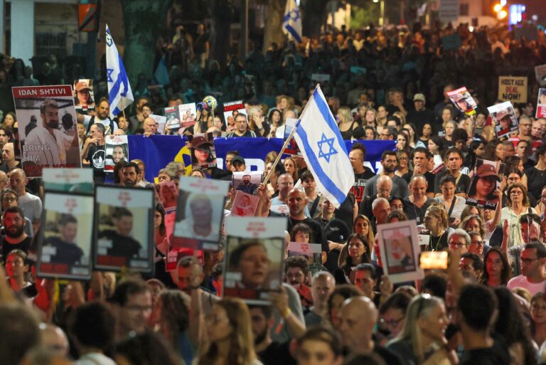 Τελ Αβίβ: «Συμφωνία για τους ομήρους τώρα» – Ξεκίνησε η πενθήμερη πορεία συγγενών των ομήρων προς την Ιερουσαλήμ