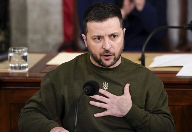 Β. Ζελένσκι: Υπόσχεται μελλοντικές νίκες και ειδικά στην περιοχή της Μαύρης θάλασσας