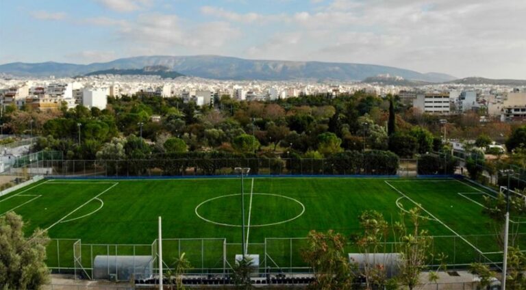 Δήμος Αθηναίων: Ολοκληρώθηκαν οι εργασίες ανακαίνισης σε εννέα ανοιχτά γήπεδα μπάσκετ
