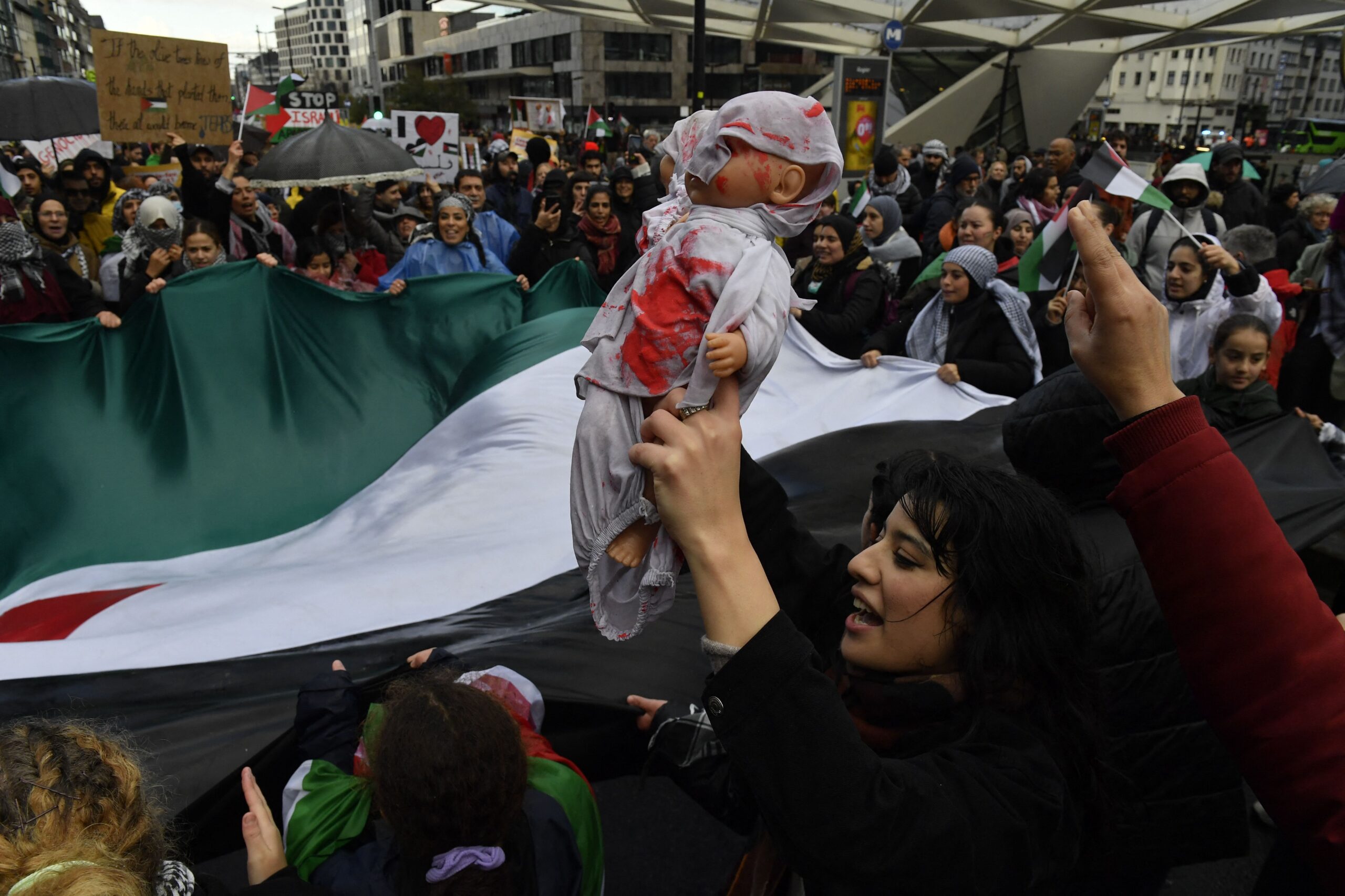 Βέλγιο: 21.000 συμμετείχαν σε πορεία υπέρ των Παλαιστινίων στις Βρυξέλλες