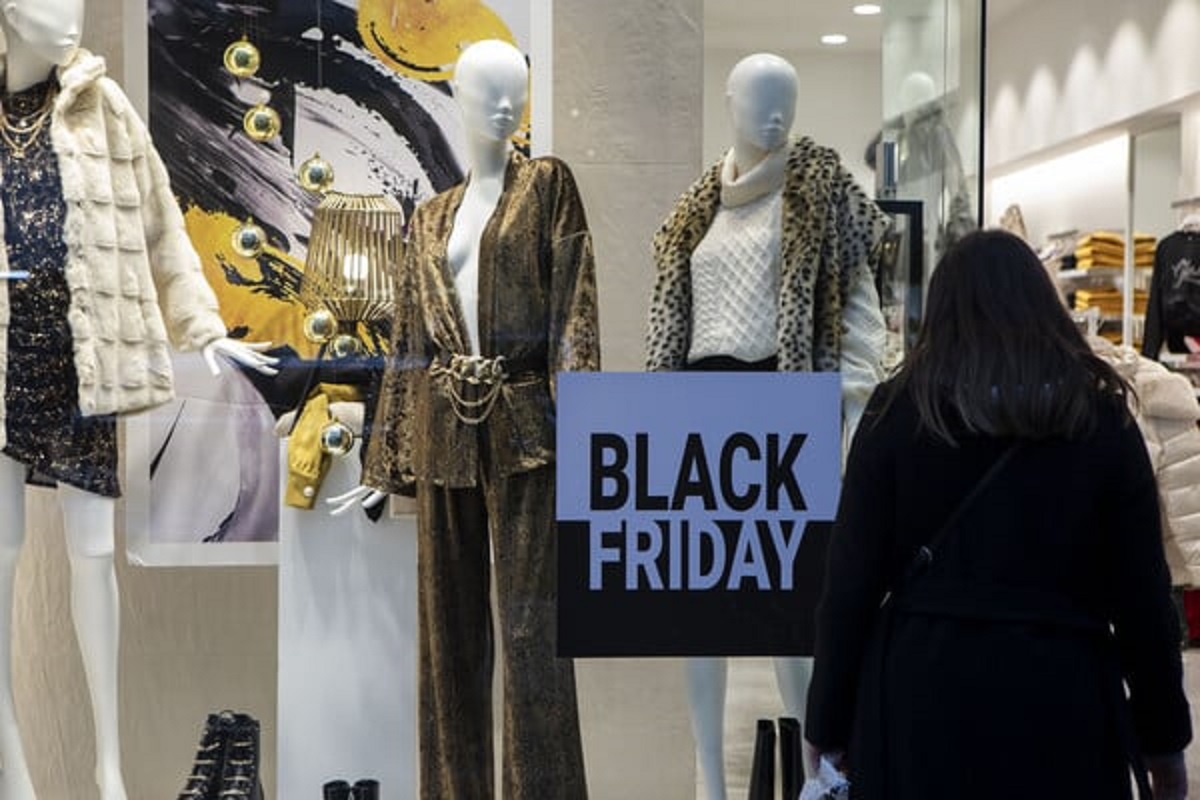Black Friday: Συμβουλές από την ΕΚΠΟΙΖΩ για τις παγίδες και τι πρέπει να προσέξουν οι καταναλωτές