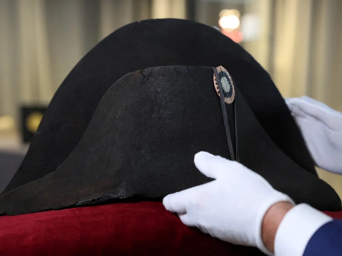 cockade hat worn by Napoleon