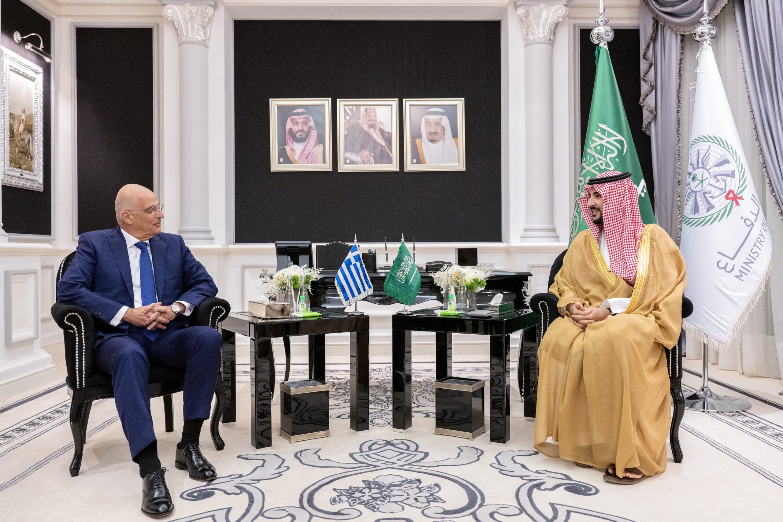 Συνάντηση του Ν. Δένδια με τον Σαουδάραβα ομόλογό του στο Ριάντ – Όσα συζήτησαν