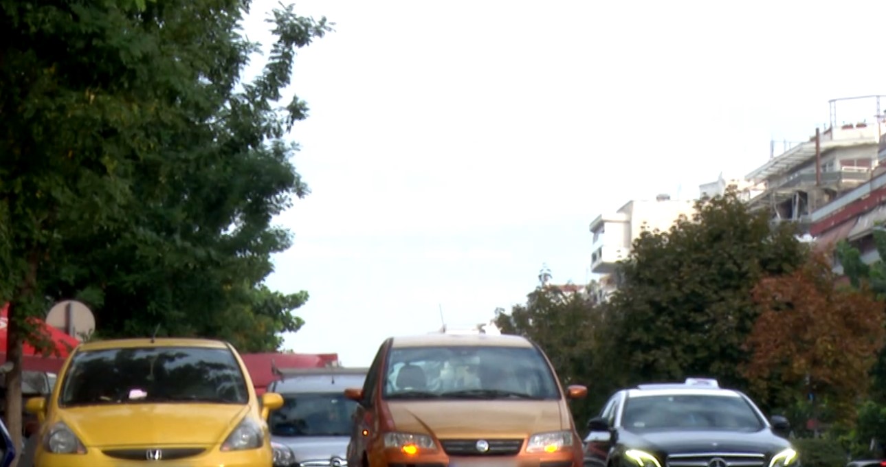 Αγώνας δρόμου για μια θέση στάθμευσης στο κέντρο της Θεσσαλονίκης