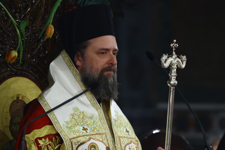 Την εικόνα της Κυρίας Θεοτόκου που διεσώθη από την πυρκαγιά του ΄17 παρέδωσε στο ναό του Αγίου Δημητρίου ο μητροπολίτης Θεσσαλονίκης Φιλόθεος