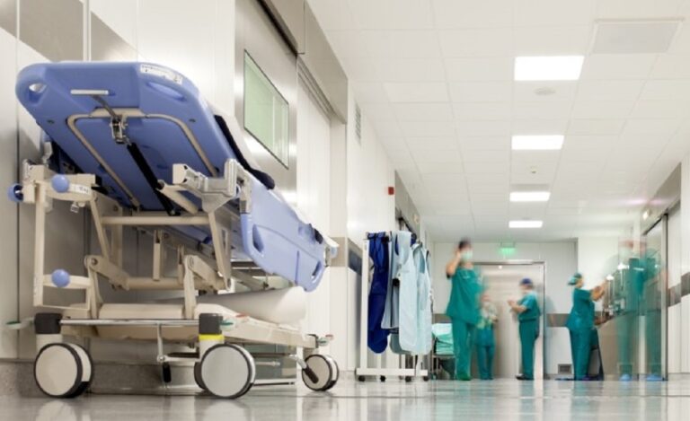 Τα «φέσια» του Δημόσιου ξεπέρασαν τα 3 δισεκ. ευρώ – Το 57% αφορά οφειλές νοσοκομείων