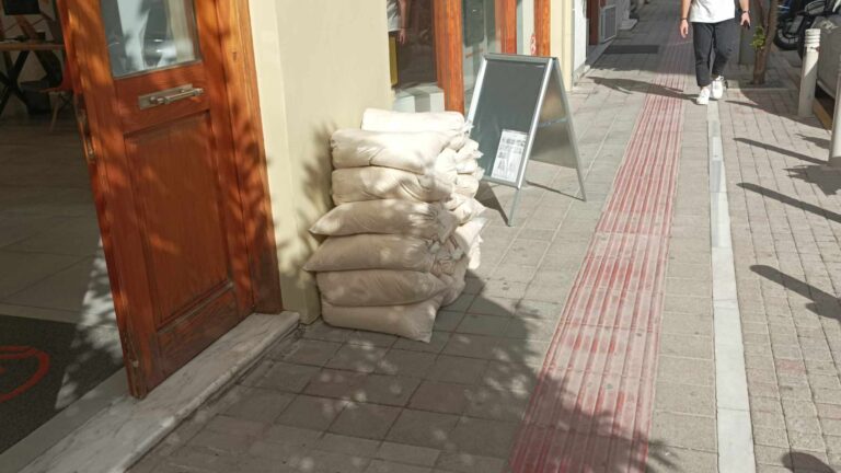 Ισχυρές βροχές και καταιγίδες αναμένονται στην Δ. Ελλάδα – Προετοιμασίες και επιφυλακή από την Πολιτική Προστασία (βίντεο)