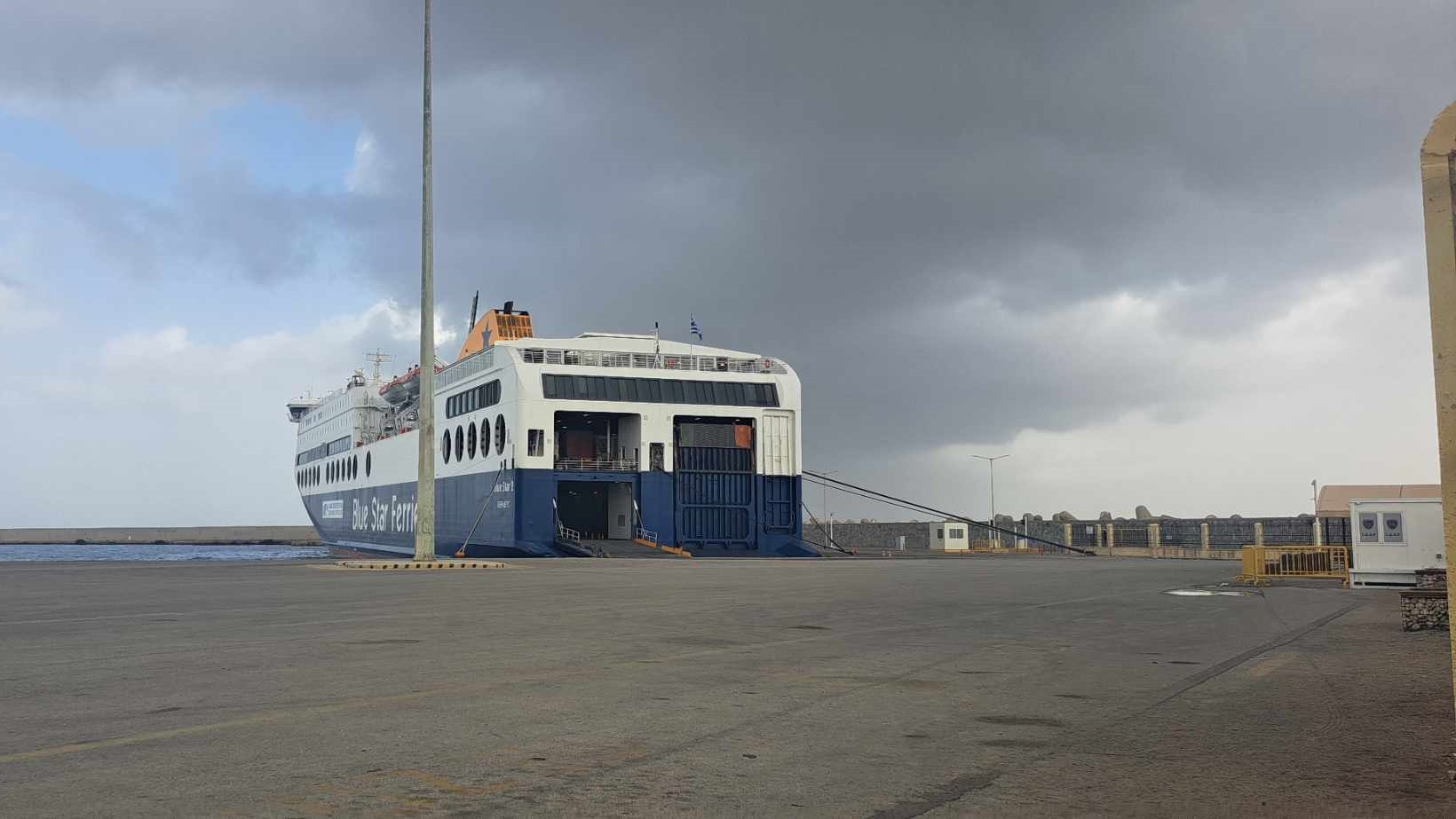 Ρόδος: Νέα προσπάθεια μεταναστών να επιβιβαστουν σε πλοίο της γραμμής – Τους απέτρεψε η αστυνομία