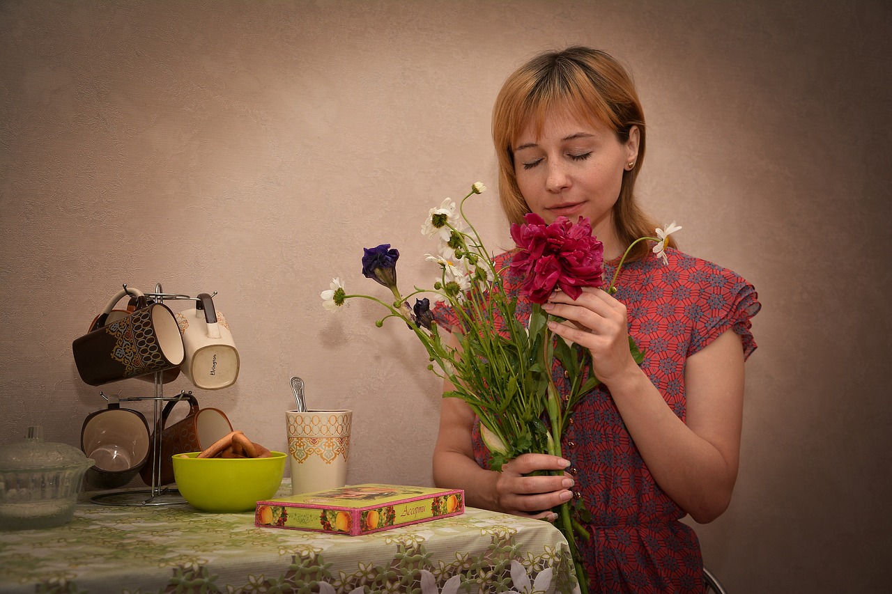 woman-6315395_1280