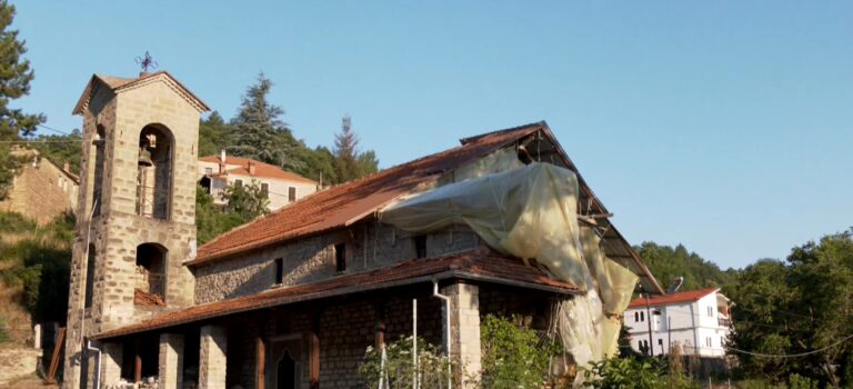 Δίλοφο Κοζάνης: Υπό κατάρρευση ο ναός της Θεοτόκου