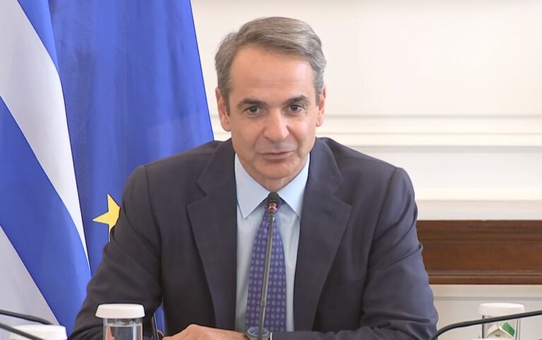 Κυρ. Μητσοτάκης για την απώλεια του Βασίλη Βασιλικού: «Προσωπικότητα με ανεξίτηλη σφραγίδα στη λογοτεχνία»