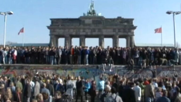 Η πτώση του Τείχους του Βερολίνου: Ιστορίες του Τείχους (video)