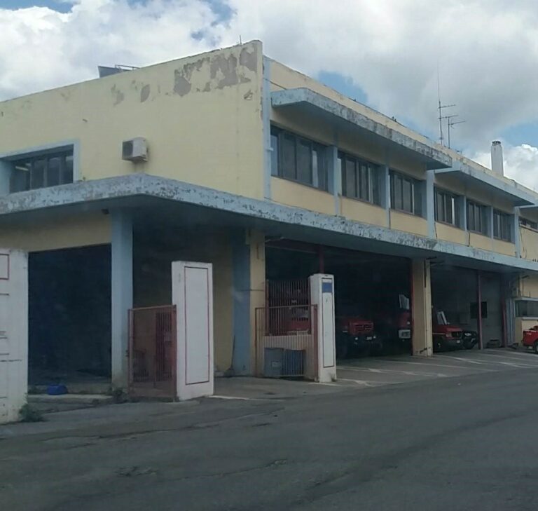 Άστρος Κυνουρίας: Χειροπέδες και πρόστιμο σε γυναίκα για φωτιά σε αγροτική έκταση