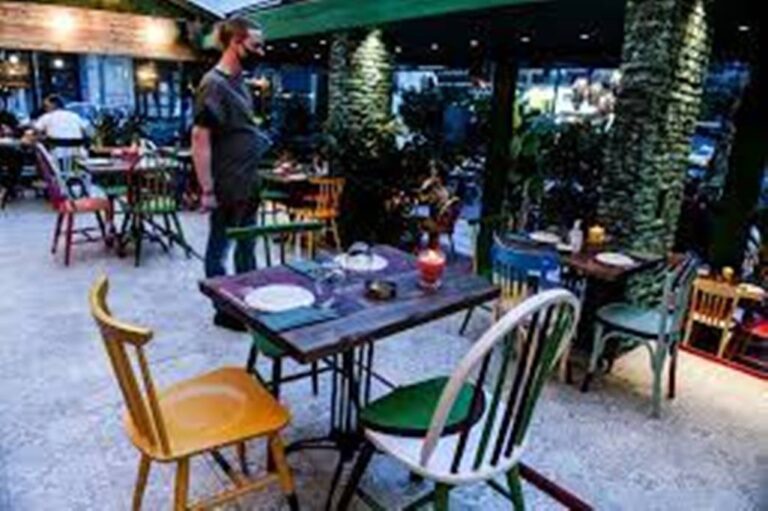 Κοζάνη: Συγκέντρωση διαμαρτυρίας από τον «Ερμή» για τη φορολόγηση των ελεύθερων επαγγελματιών
