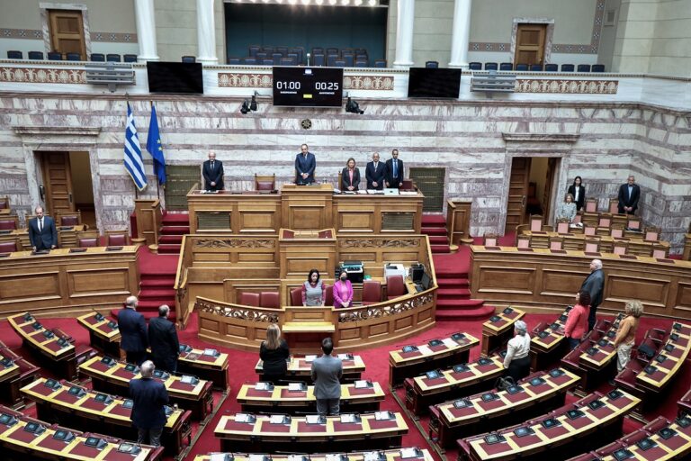 Βουλή: Μηνύματα των εκπροσώπων των κομμάτων για την επέτειο του Πολυτεχνείου