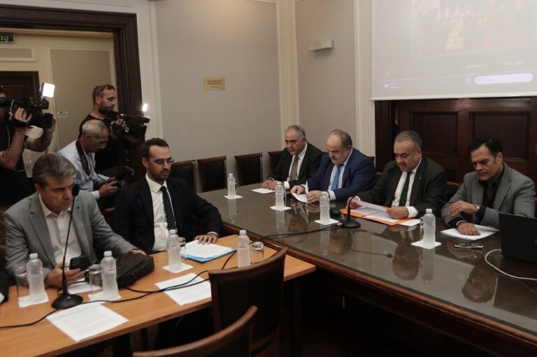 Φορολογικό ν/σ: Πανελλαδικές κινητοποιήσεις  φορέων αυτοαπασχολούμενων ελεύθερων επαγγελματιών – Συγκέντρωση στις 11:30 στην Ομόνοια